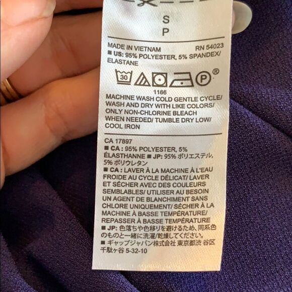 Nwot Banana Republic purple ruffle front b… - Picture 6 of 7